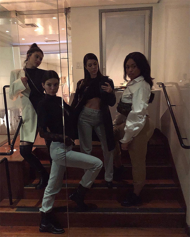 Kylie Jenner, Kendall Jenner, Kourtney Kardashian, Jordyn Woods Kylie Jenner, Kendall Jenner, Kourtney Kardashian, Jordyn Woods